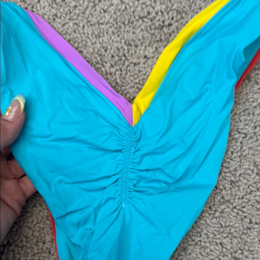 Colorful Triangle Bikini Set - Picture 3 of 4